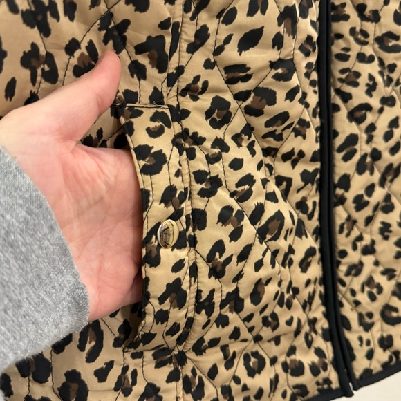 Croft & Borrow Cheetah Print Quilted Puffer Vest - Picture 3 of 6